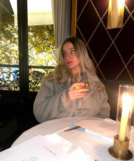 noaperetss 最高のモデル 写真