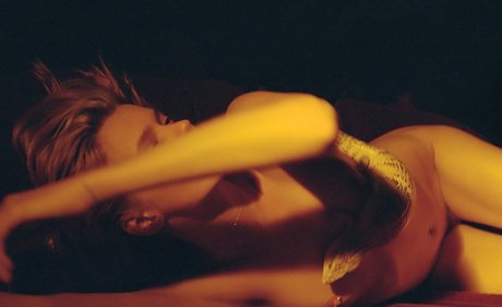 アラブのゲイオンリーファンズ エロチック 画像