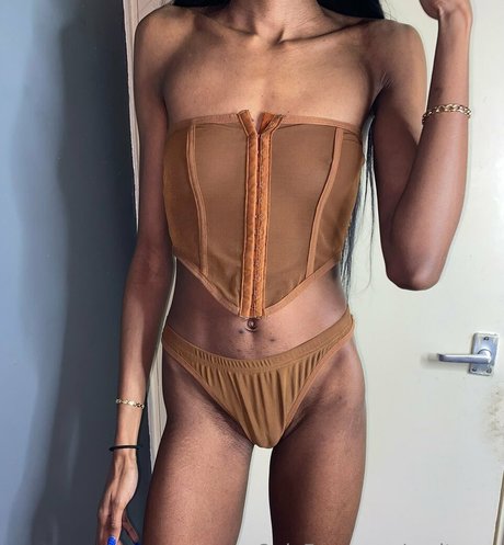 verityvee xxx女優 写真