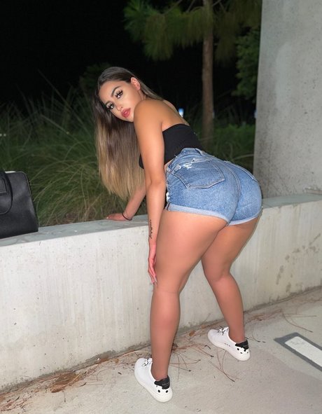 チェコのティーンズオンリーファンズ エロチック アーカイブ