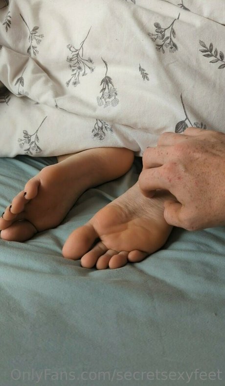secretsexyfeet ポルノスター 画像