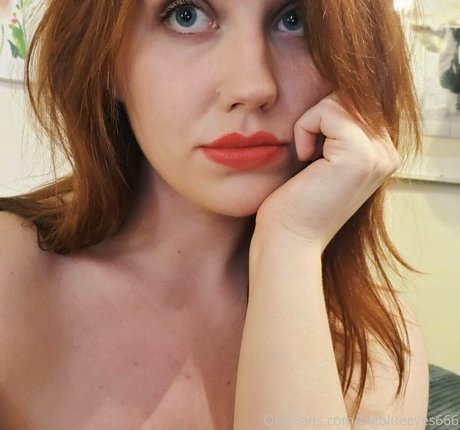 後背位オンリーファンズ 美しい裸 画像