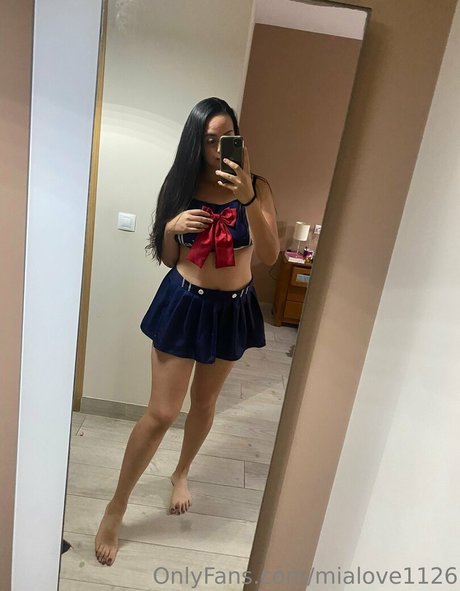 mialove1126 素敵なポルノスター ギャラリー