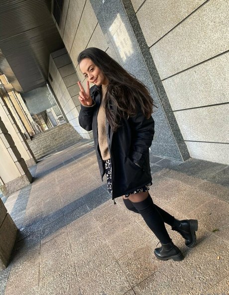 mialove1126 アダルト女優 写真