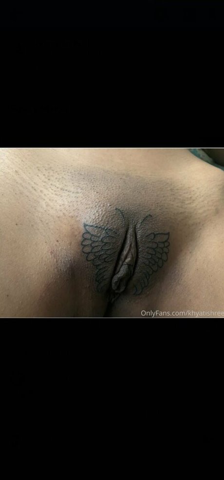 Khyatishree エロティック女優 ギャラリー