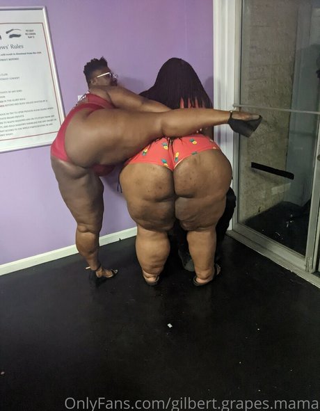 ぽっちゃりブルネットオンリーファンズ 裸 写真