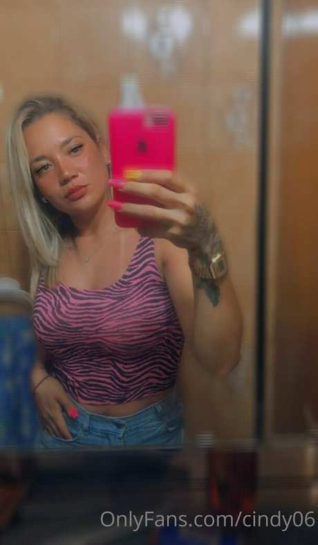 タンオンリーファン ポルノ 画像