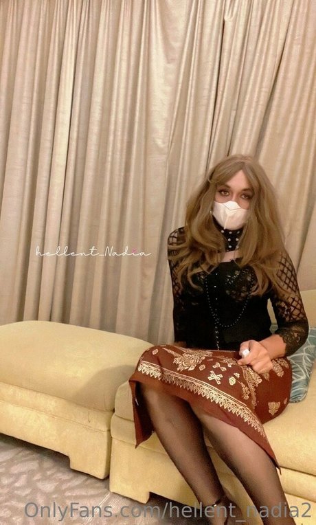 hellent nadia2 ヌードのポルノスター 写真