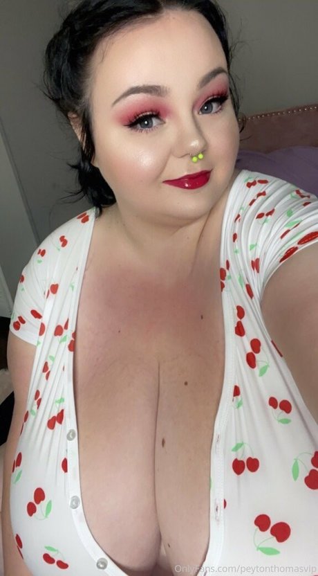 peytonthomasvip エロティックモデル 写真