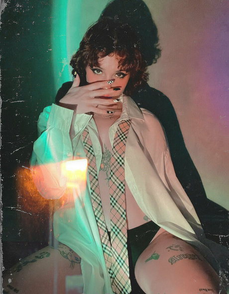 demonbabie 美しいポルノスター 写真