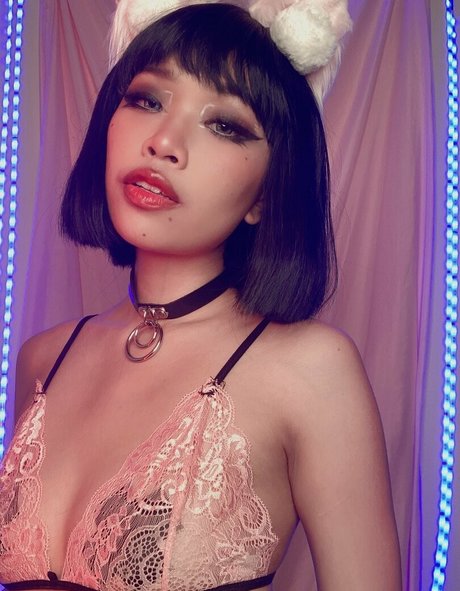 エモな痴女オンリーファンズ 無料 アーカイブ