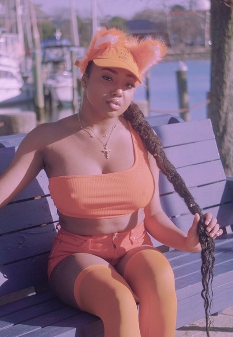 モデルファックオンリーファンズ セクシーヌード 写真