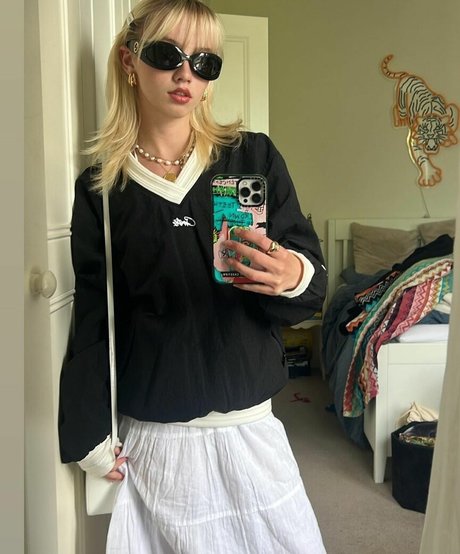 Lola Clark 完璧なスター 画像