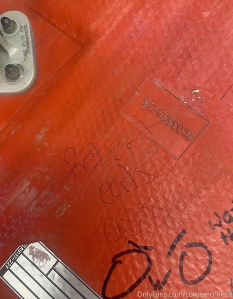 スペードのクイーン オンリーファンズ 無料セクシー ギャラリー