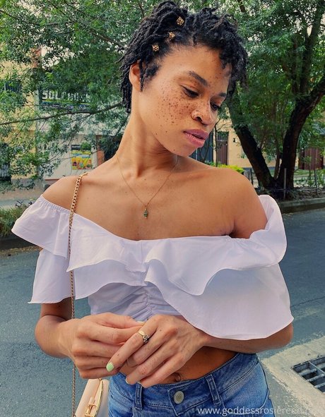 曲線美のxxx オンリーファンズ セクシー 画像