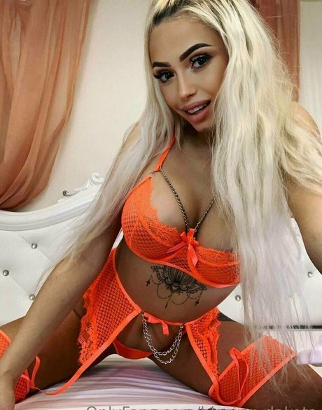 blazing dakota 裸モデル 写真