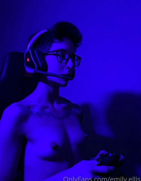 emily kat セクシーなスター 写真