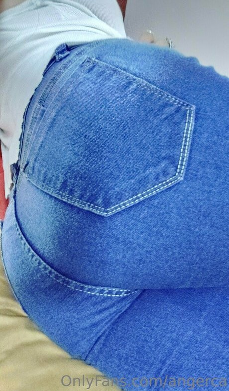 angerca xxxポルノスター 写真