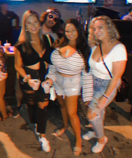 金髪の顔射オンリーファンズ 無料エロ 写真