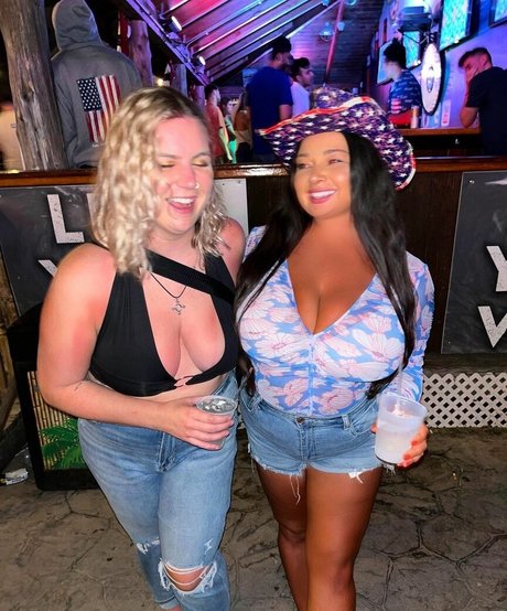 毛深いトゥインクオンリーファンズ ポルノ 画像