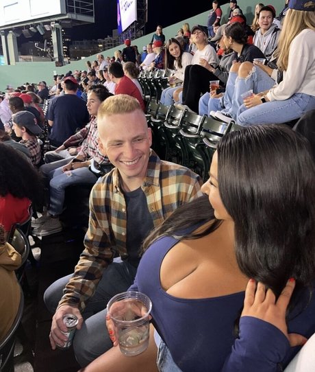 ウェブカメラガールズオンリーファンズ 無料 写真