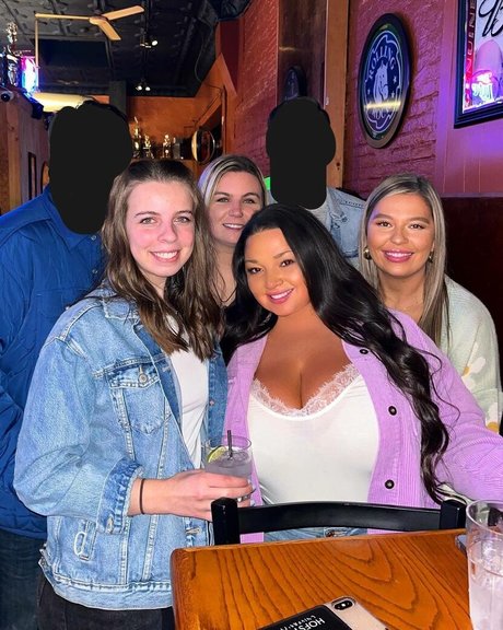 Jenn M 最高のスター 写真