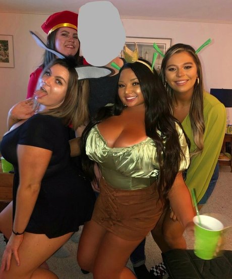 Jenn M モデル 写真