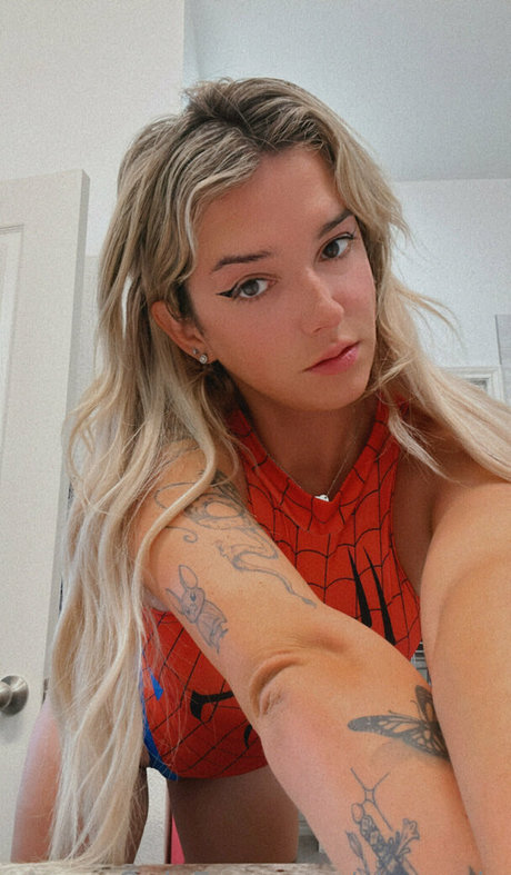 年配の熟女オンリーファンズ セクシーヌード アーカイブ