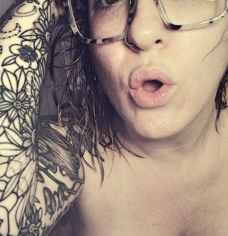 年配の熟女オンリーファンズ 無料 画像