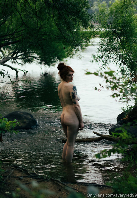 averyred99 セクシーモデル 画像