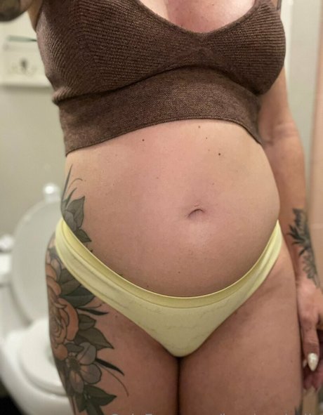 lusciousbelly ホットなポルノスター 写真