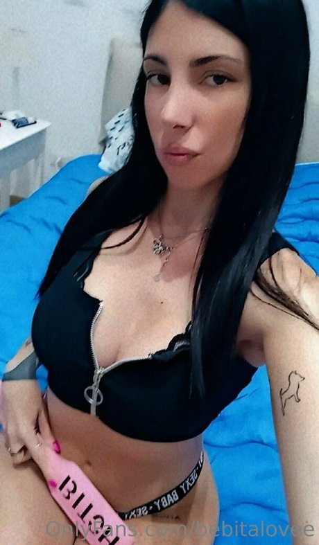 小さいチンポのシーメールオンリーファンズ 美しい裸 写真