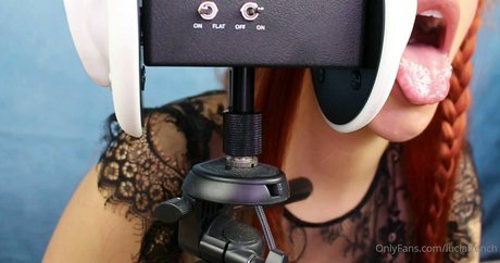 luciafrench エロティックモデル 画像