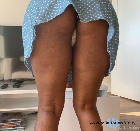 黒人3P オンリーファンズ セクシー 画像