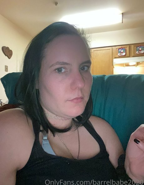 barrelbabe2020 アートスター 写真