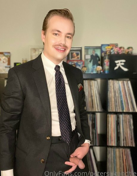 黒檀BDSMオンリーファンズ 美しいポルノ 画像