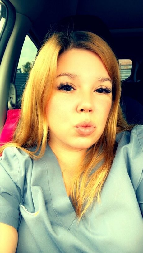 xjuicypeachx ポルノモデル 画像