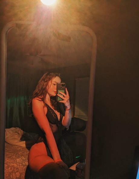 中出しプリンセスオンリーファンズ セクシーヌード ギャラリー