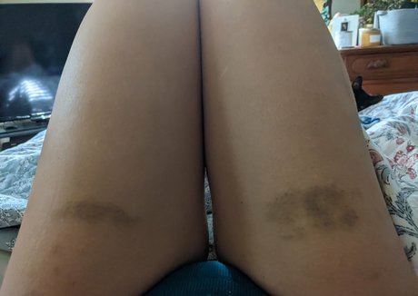 乳首 オンリーファンズ ヌード 写真