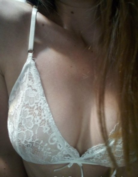 emily kane xxxモデル 写真