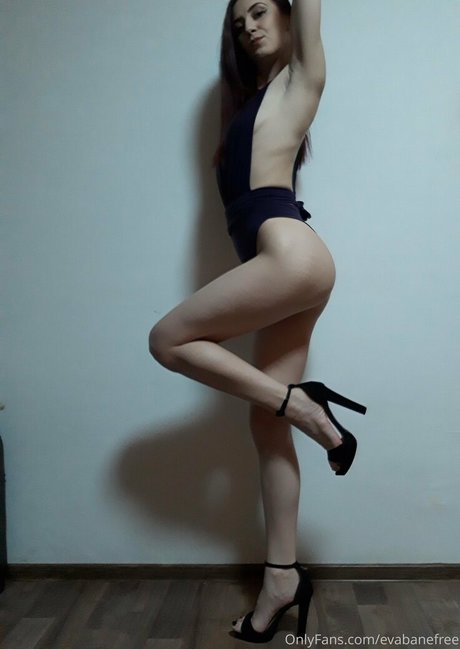 evabanefree XXXモデル 画像