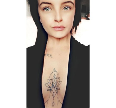 妊娠中のオンリーファンズ 可愛い 写真