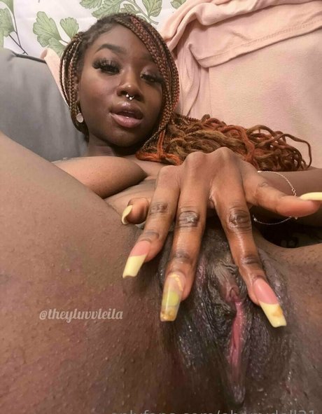 ebonydoll31 ポルノスター セクシー 写真