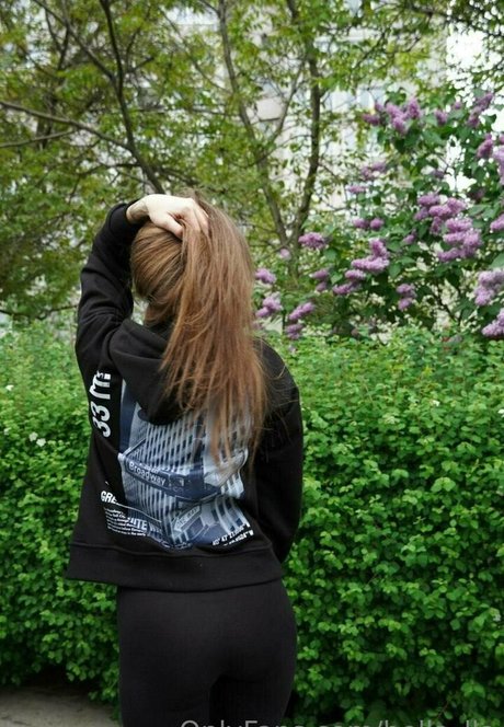 巨乳ランジェリーオンリーファンズ エロ 写真