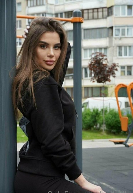 汚い黒人のオンリーファンズ 美しい裸 ギャラリー