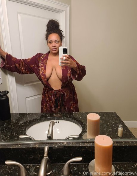 yettajobrown アート女優 アーカイブ