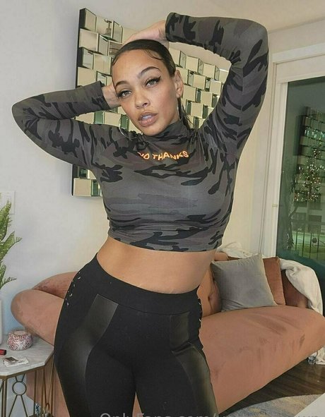 yettajobrown セクシー女優 画像