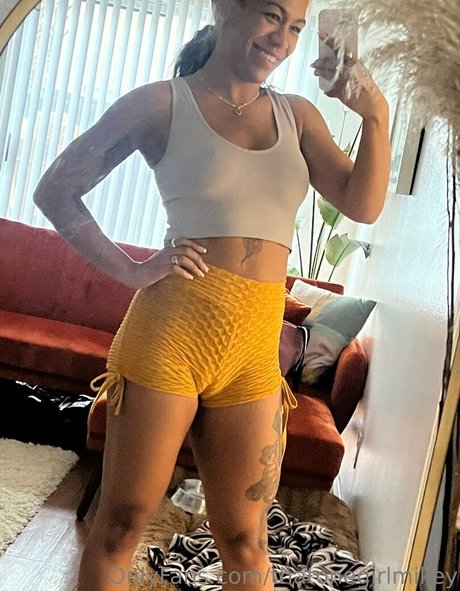 thatonegirlmikey アートモデル ギャラリー