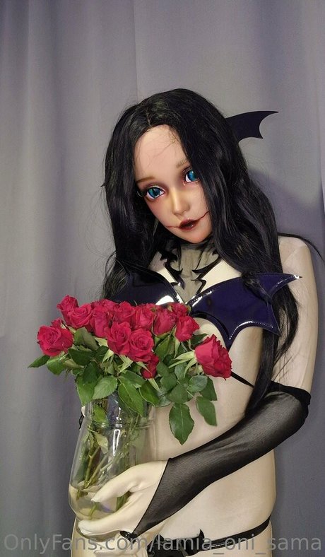 lamia oni sama ポルノスター アート 写真