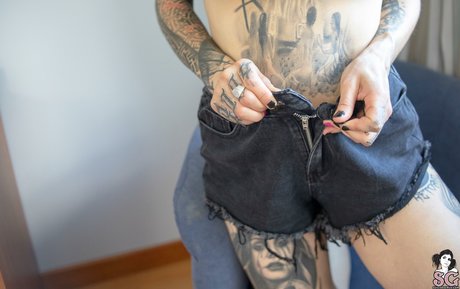 Mollymoon セックスモデル 写真